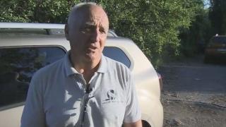 Автомобилен състезател обясни как да паркираме, за да не потегли сама колата