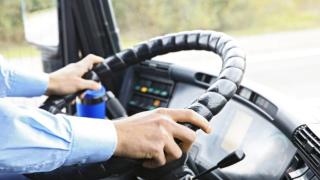 Жестока катастрофа с пътнически автобус в Русия, има загинали и ранени ВИДЕО