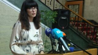 Страната ни вече нямала отговорност към малтретираните в САЩ българчета