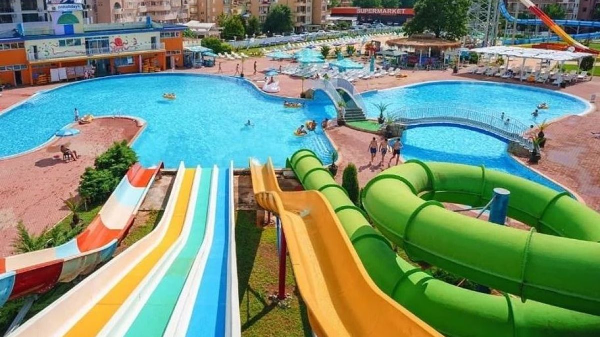 Разследват причините за трагедията на пързалката в Приморско 