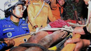 Бедняк се заклещи в скала, седя 4 дни без храна и вода! СНИМКИ