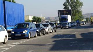 У нас касапница по пътищата, а в Гърция българите стават най-кротките шофьори 