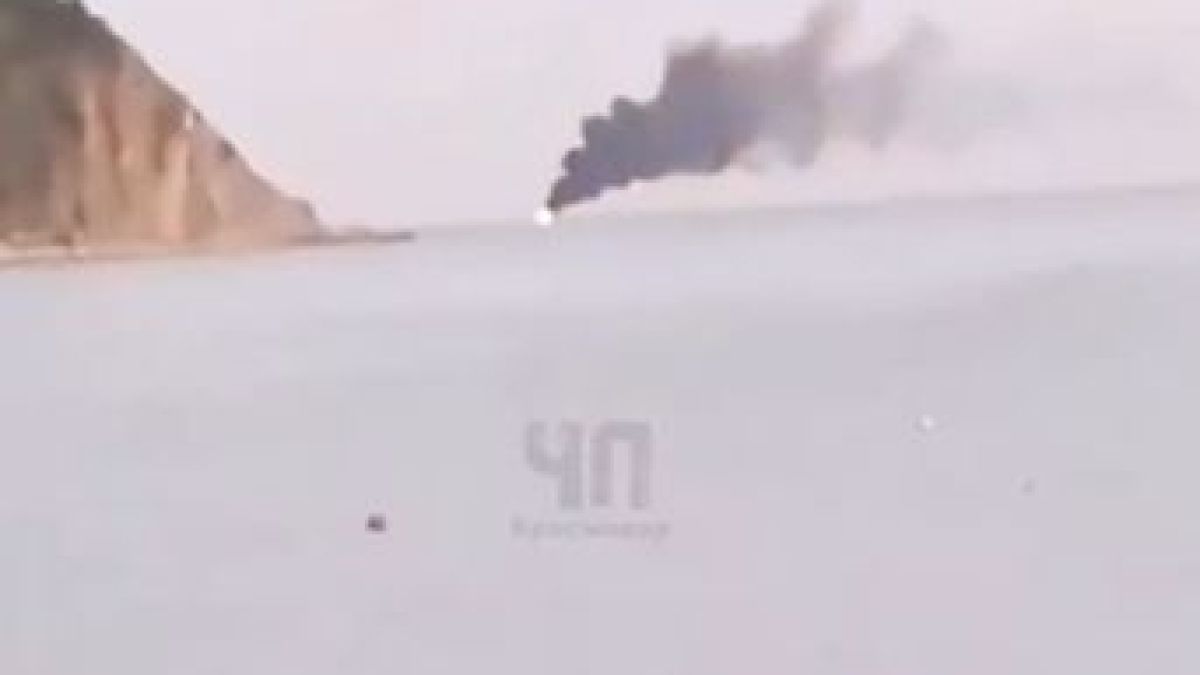 Извънредна ситуация с рибарски кораб в Черно море ВИДЕО 