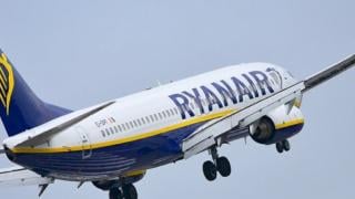 Само в БЛИЦ! Огромен кошмар с българи в самолет на Ryanair за София! 
