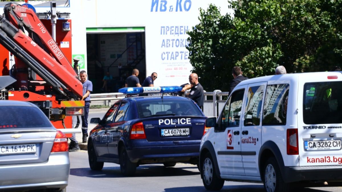 Извънредно в БЛИЦ! Самоубийца вдигна на крак столичните полицаи! СНИМКИ
