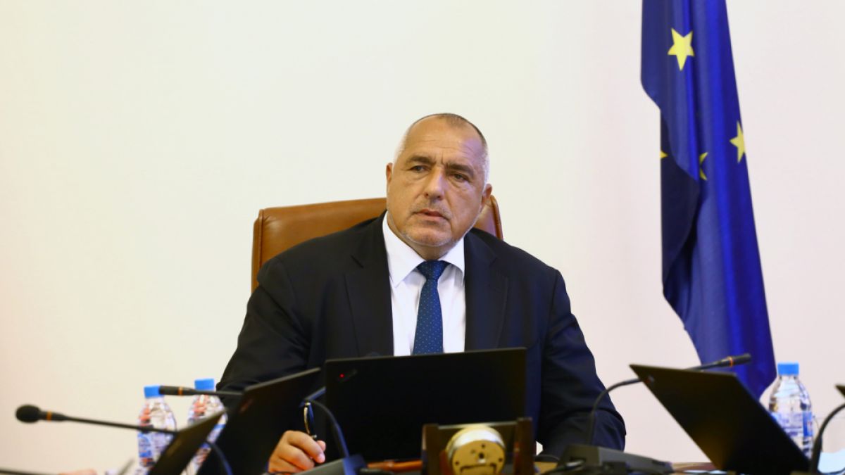 Премиерът след среща с руски министър: Отношенията ни с Москва не са развалени 