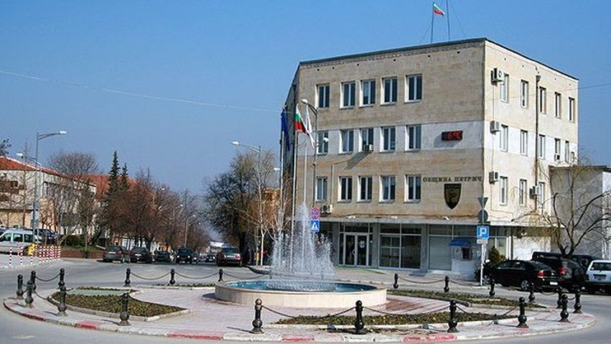 Спецпрокуратурата нахлу в община Петрич