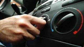 Защо е опасно да включваме климатика веднага след качването в колата