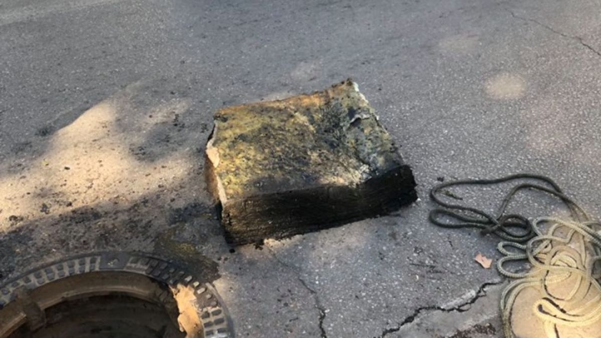 Вижте каква гадост извадиха от канал до столичен мол СНИМКИ