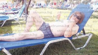 Ицо Петрофф хвърли дрехи и задръжки, ето къде отмаря рокаджията СНИМКА 18+