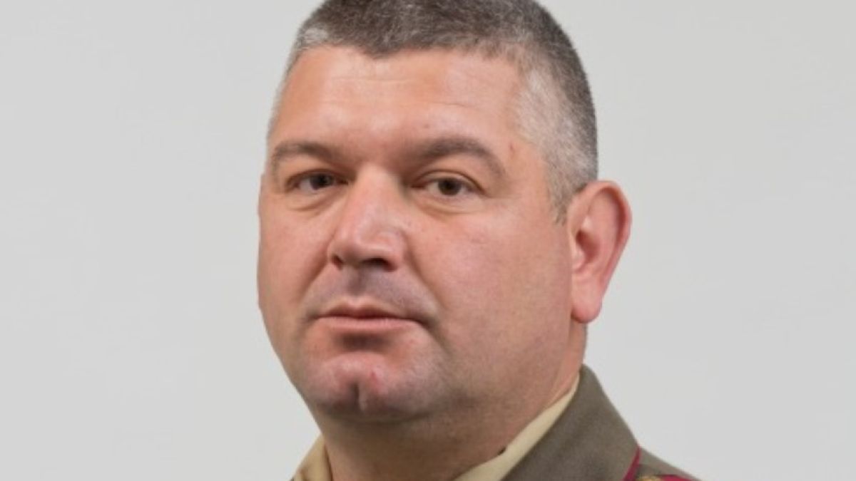 Само в БЛИЦ: Млад циганин обрал бабата, която смелият карловски сержант спаси