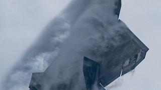 Изтребители  F-22 Raptor пореха небето над Чикаго в невиждано зрелище СНИМКИ