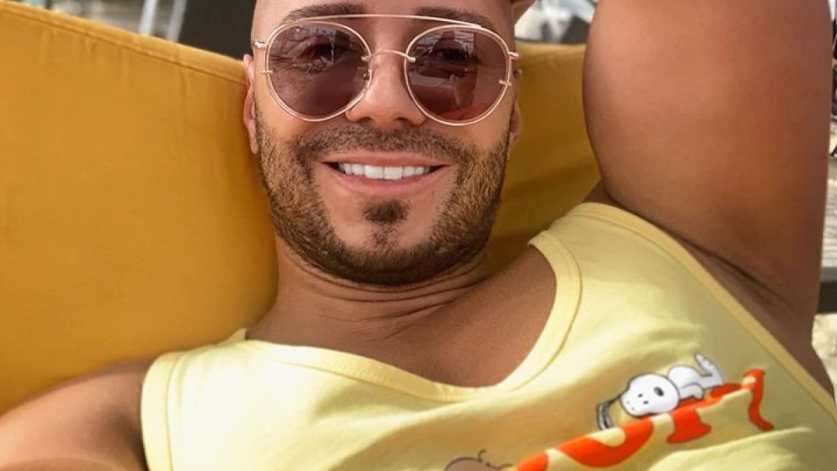 Чалга певец от "Пайнер" се пусна чисто гол, питат го за банана СНИМКА 18+