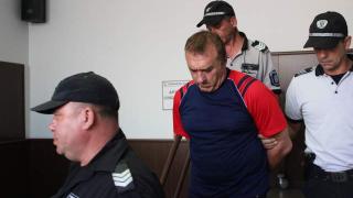 Габровецът, закопал 5 кила хероин в двора си, шокира в съда 