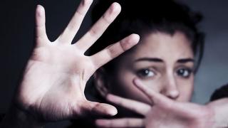 Първо в БЛИЦ! Истински ужас до Южния парк в София, момиче е цялото в кръв  