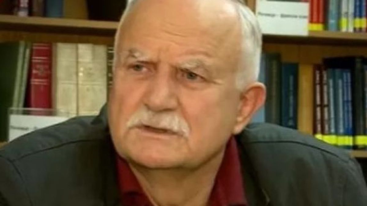 Професор Филчев безпощадно пред БЛИЦ: Костов е ликвидаторът на България!