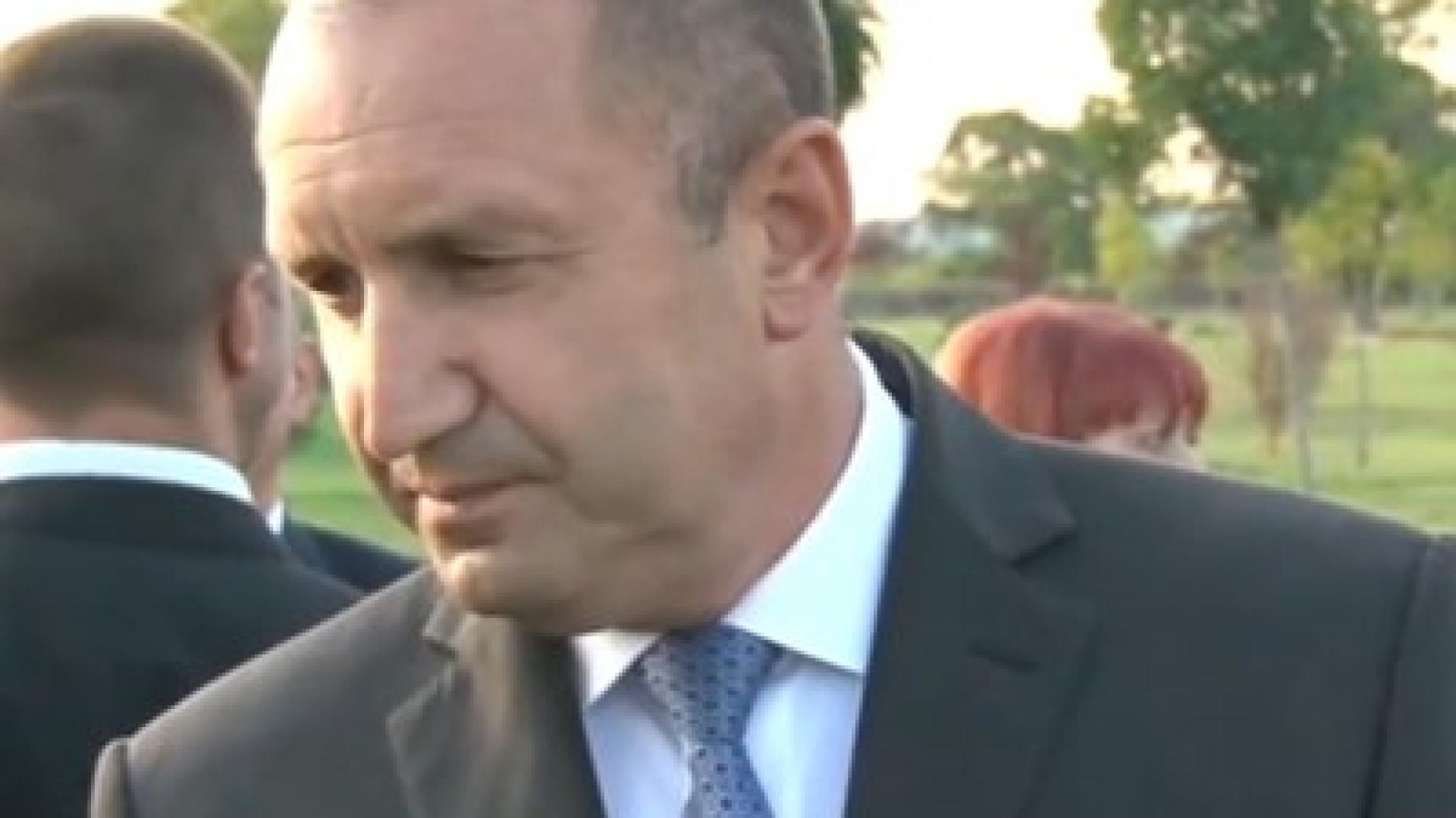 Президентът Радев пак захапа Борисов: Ролята му е да... ВИДЕО