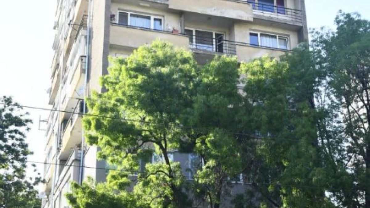 Горещи разкрития за блока на ужасите, в който бяха застреляни Йордан и Марияна, там живеят много випове