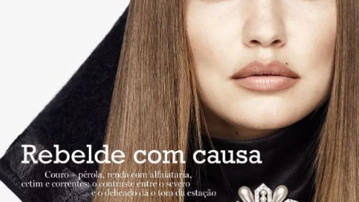 Джиджи Хадид изгря на корицата на Vogue само по мрежест чорапогащник СНИМКА 18+