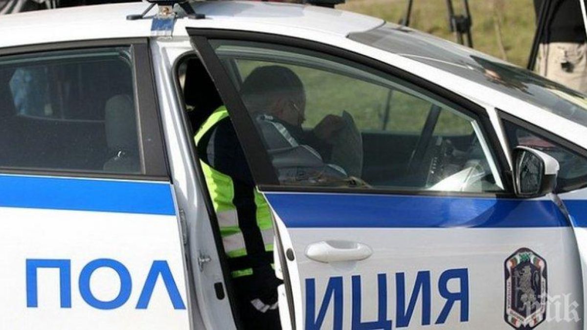 Похотлив селянин тръгна да преследва момичета с кола, но... 