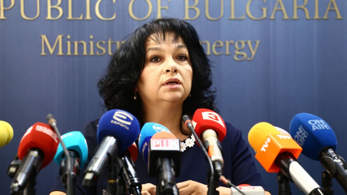 Министър Петкова с горещи новини за АЕЦ „Белене” и газовата връзка с Гърция