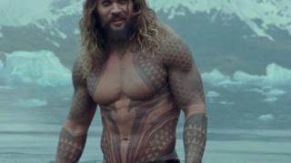 Джейсън Момоа e неузнаваем, след това което направи ВИДЕО