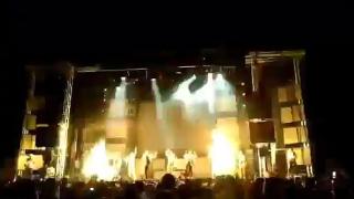 Млада певица почина на сцената при фатален инцидент ВИДЕО 18+
