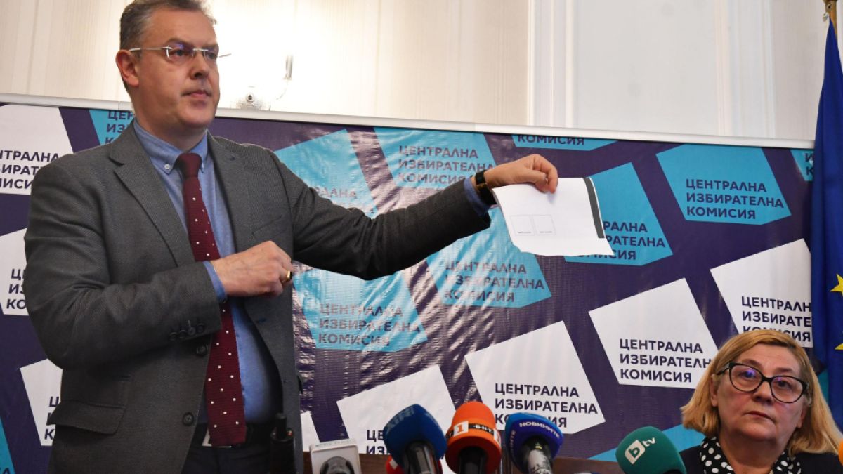 Проверяваме на сайта на ЦИК дали е злоупотребено с личните ни данни за местните избори