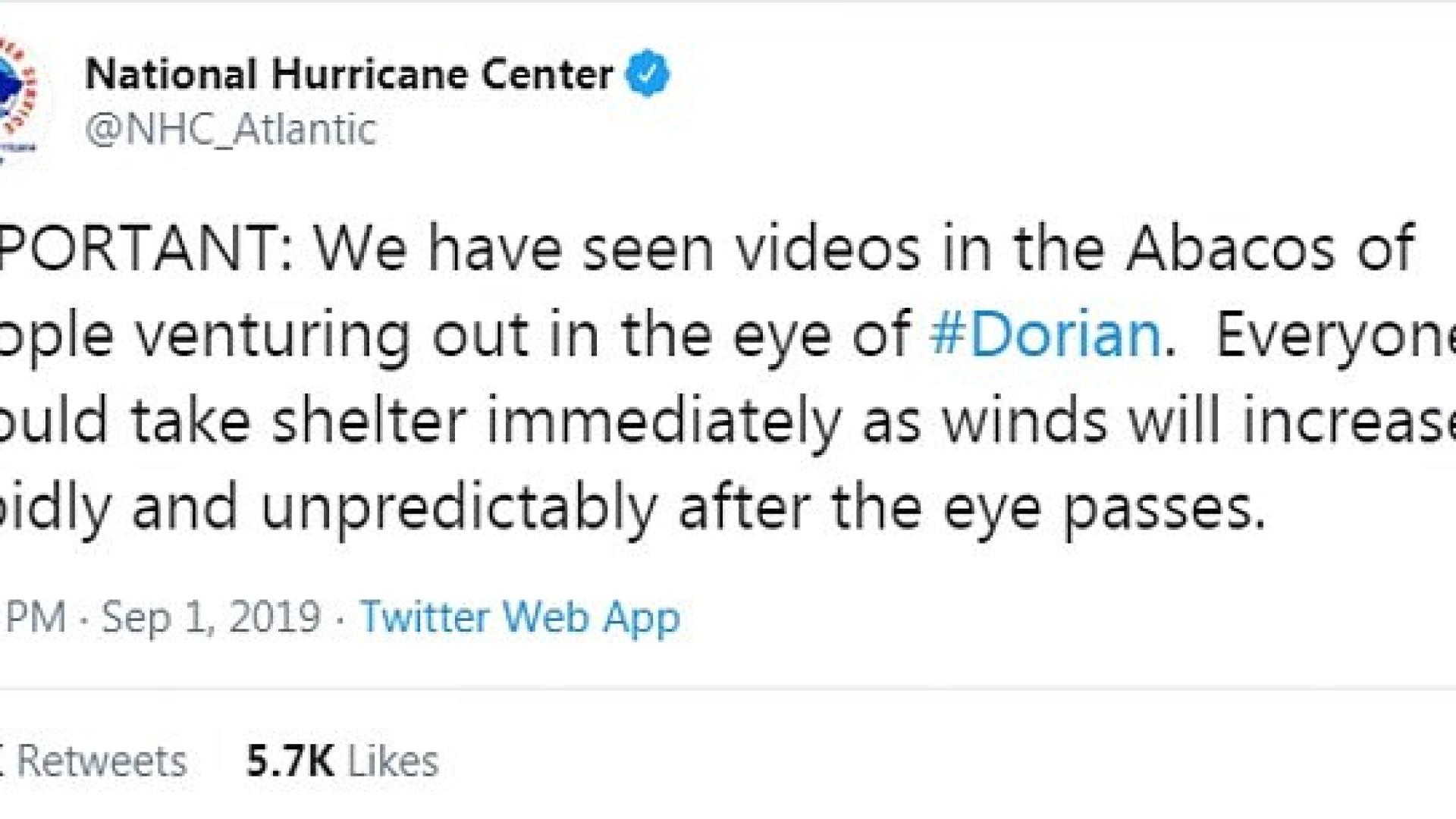 Чудовището "Дориан" напълни мрежата с идиоти, които рискуват живота си ВИДЕО