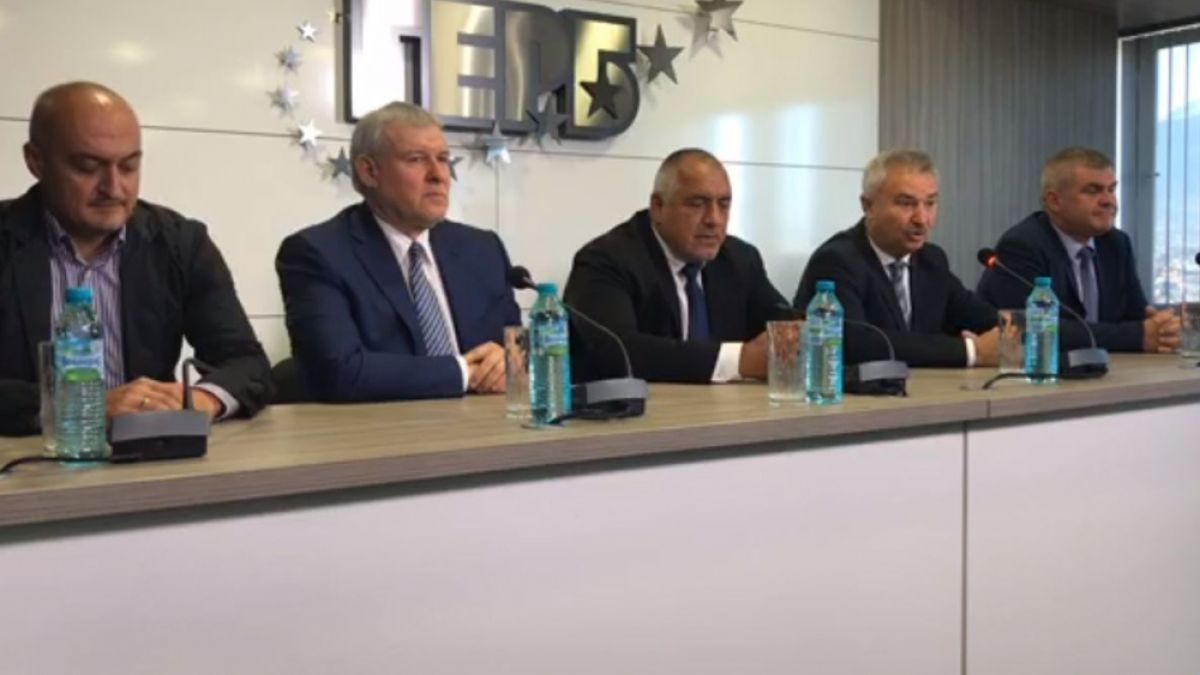 Борисов с горещ коментар за Манолова и култово изказване за прическата си