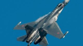 Смъртоносно опасен: В САЩ сравниха Су-35 с техните си изтребители