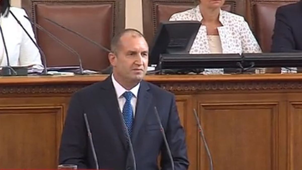 Радев се вълнува заради Гришо, но не се стърпя да критикува Борисов