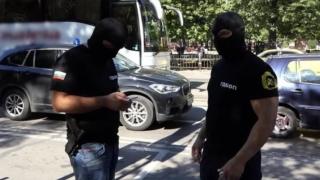 Черни облаци надвиснаха над главите на натръшканите от ГДБОП цигански барони