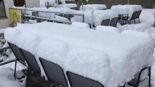 Още е септември, а вече 20 сантиметра сняг наваляха в... СНИМКА