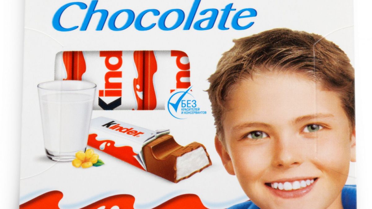 Не е за вярване как изглежда днес момчето на "Kinder" СНИМКИ