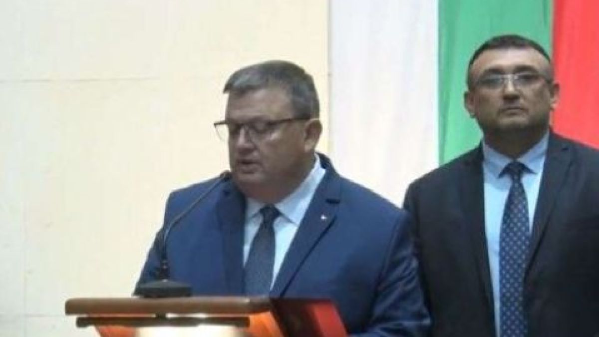 Цацаров огласи обвиненията срещу Николай Малинов за шпионаж в полза на "Двуглав орел" и РИСИ