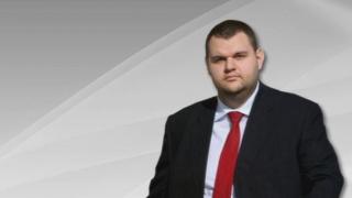 Малинов се брани с лъжи за Пеевски