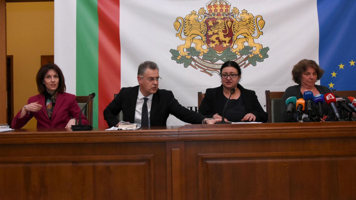 ЦИК обявява кои партии ще се борят на местните избори 
