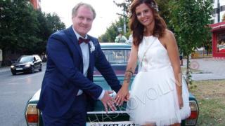 Влюбени от Димитровград се венчаха на Петък 13-и, ето какво се случи СНИМКИ