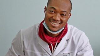 Лекар-комунист от Нигерия стана депутат в Русия