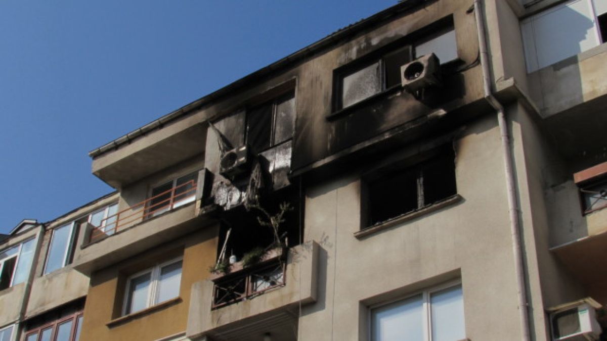 Голям пожар в Русе завърши с неописуема трагедия СНИМКИ 