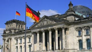 Германия разполагала с "много, много милиарди", но... 