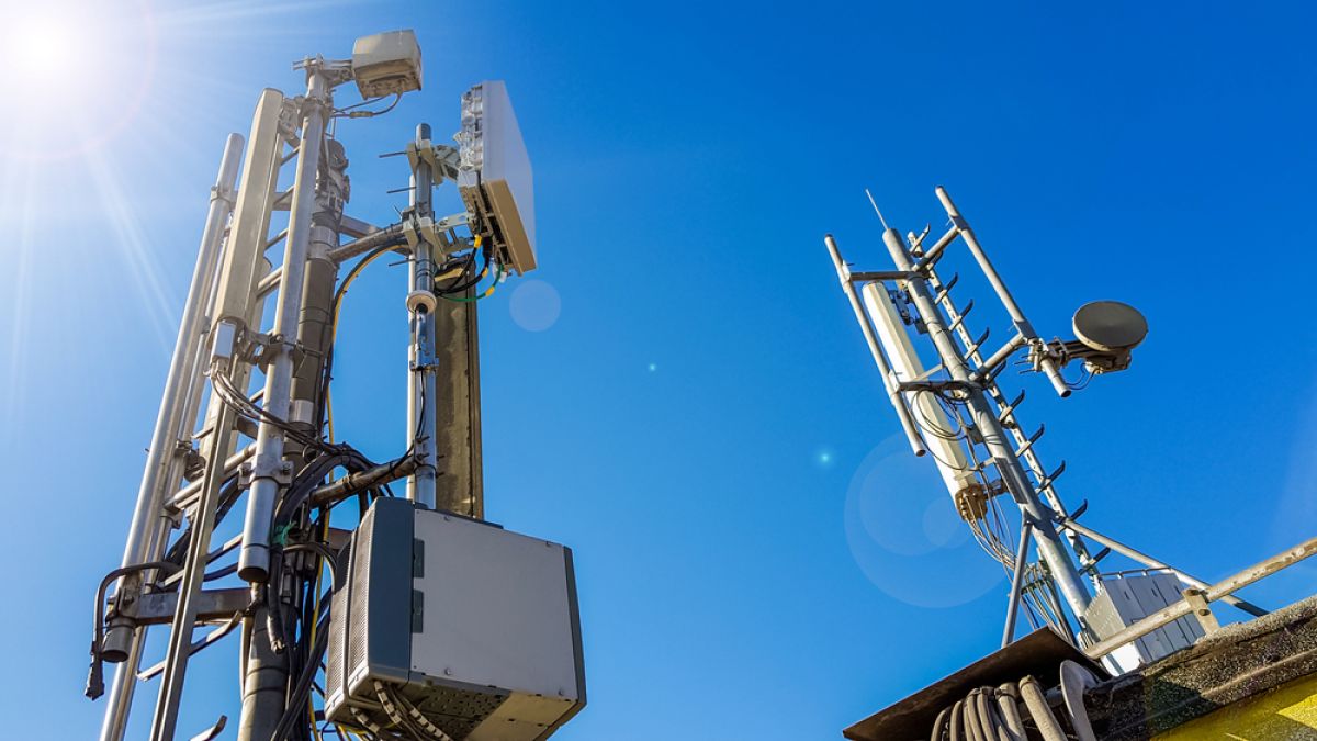 Швейцарците на бунт срещу 5G мрежата