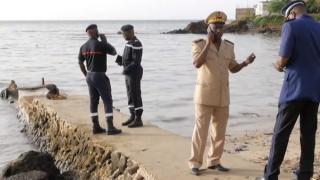 Туристически кораб се обърна и уби шестима души ВИДЕО