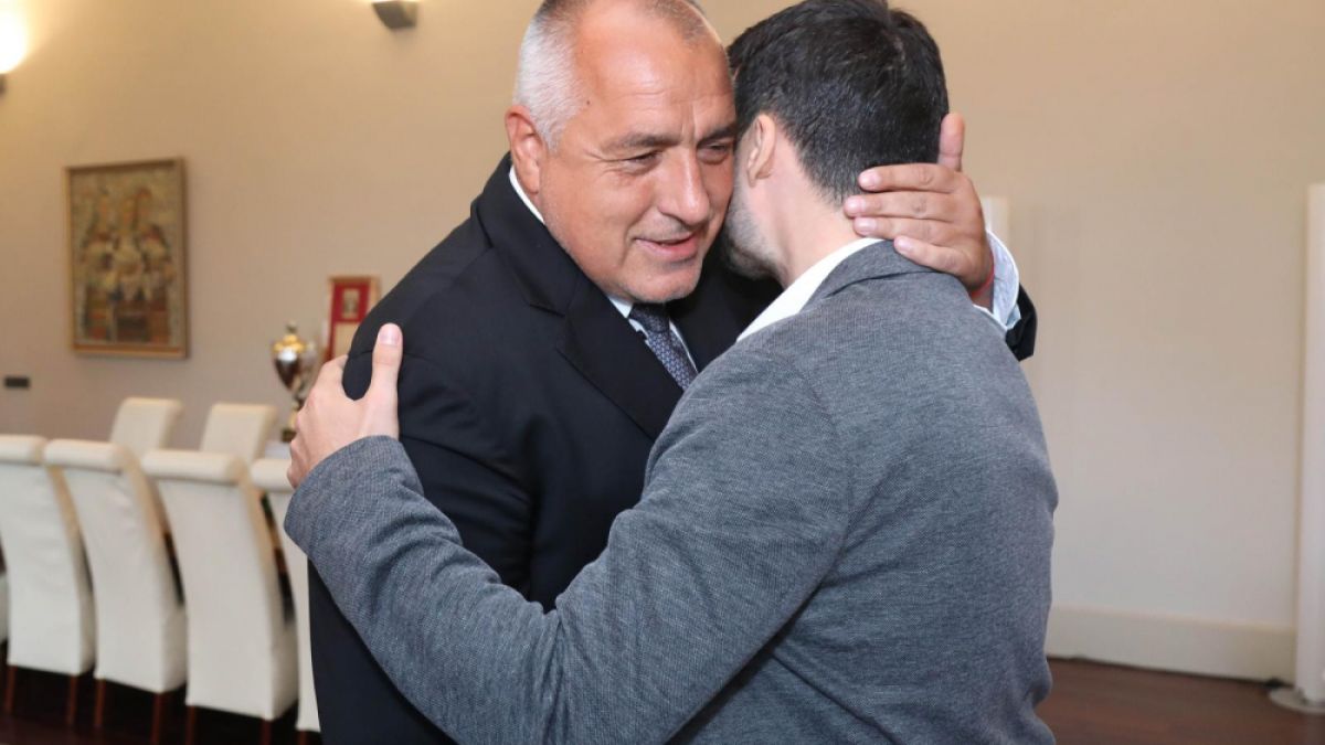 Борисов даде топла прегръдка на... СНИМКИ