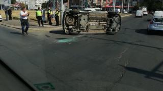 Извънредно и първо в БЛИЦ! Адска катастрофа в столичния ж. к. "Дружба" СНИМКИ