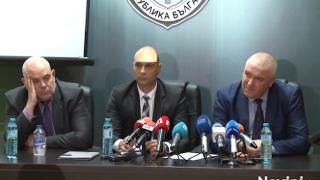 Гешев съобщи за мощен удар по канал за трафик на оръжия и дрога към Острова