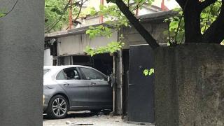 Взривиха "Мерцедес" на частен съдебен изпълнител в Стара Загора СНИМКИ