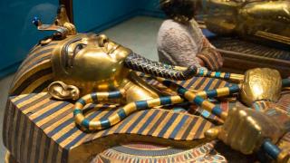 Пръстенът на Извънземното откриха в гробницата на Тутанкамон СНИМКА