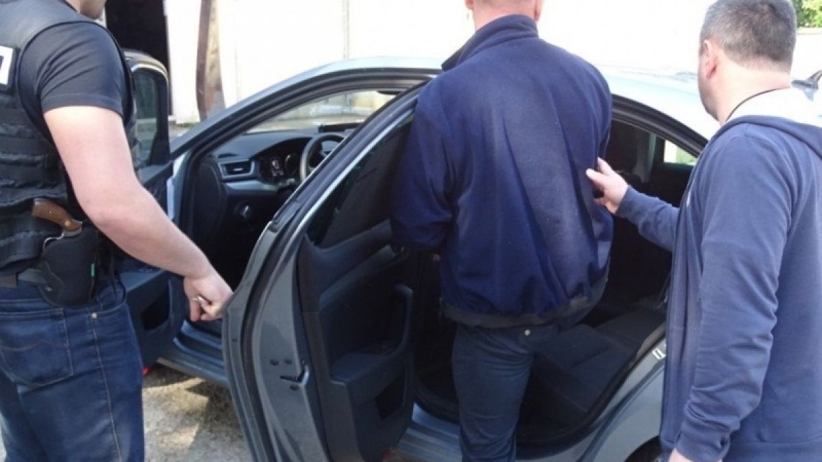 Извънредна новина! Важен роден чиновник задържан с подкуп